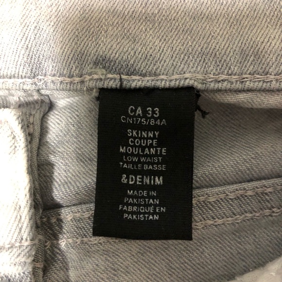 H&M Light-wash Jeans - Picture 3 of 7